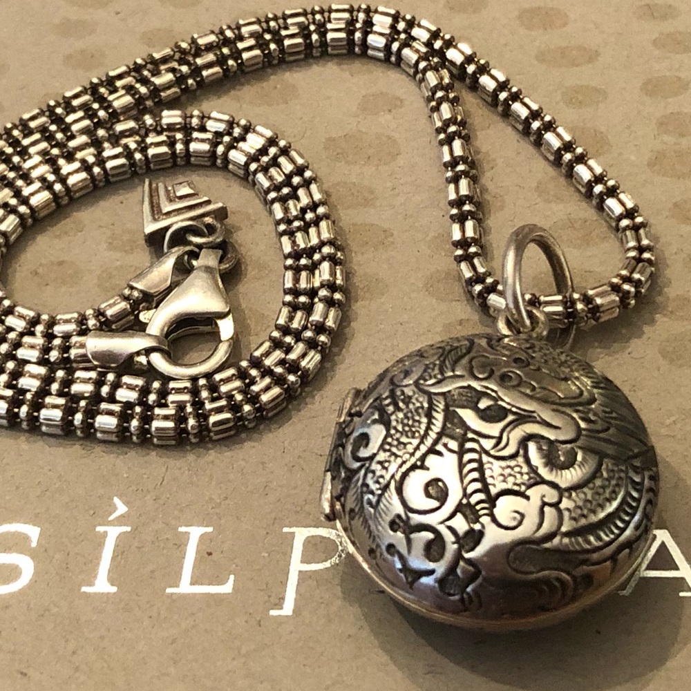 Vintage Silpada Etched Sterling Dragon Locket Necklace - Picture 3 of 16